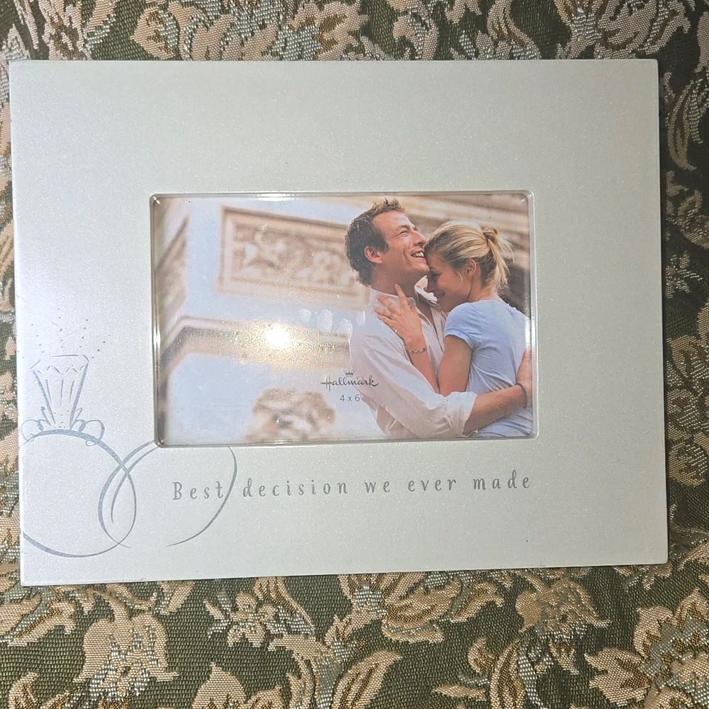 Hallmark White Photo Frame - Picture 2 of 6